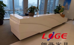 在選購公司接待臺的時候我們應(yīng)該注意一些什么？
