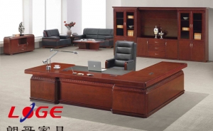 為實木辦公家具打蠟保養(yǎng)時需注意哪些要點？